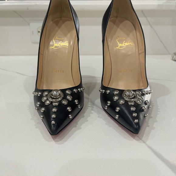 Christian Louboutin size 37 So Kate’s with sexy studded detailing!!! - Picture 2 of 4
